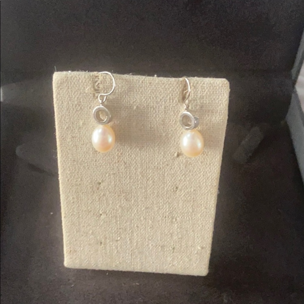 Sterling silver pearl dangle earrings
